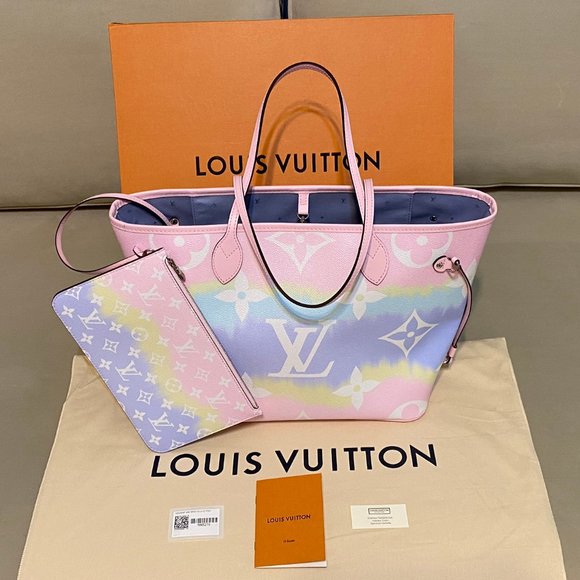 Louis Vuitton Handbags - New 2020 Escale Neverfull MM w/ Pouch 💕Host Pick